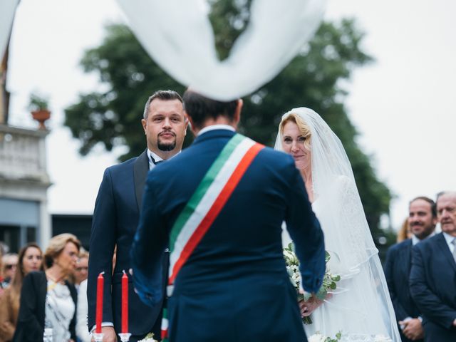 Il matrimonio di Lorenzo e Nella a Briosco, Monza e Brianza 15