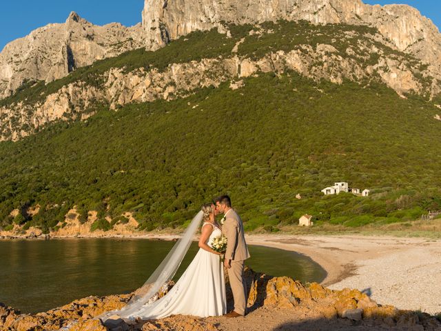 Il matrimonio di Rebecca e Andrew a Olbia, Sassari 1