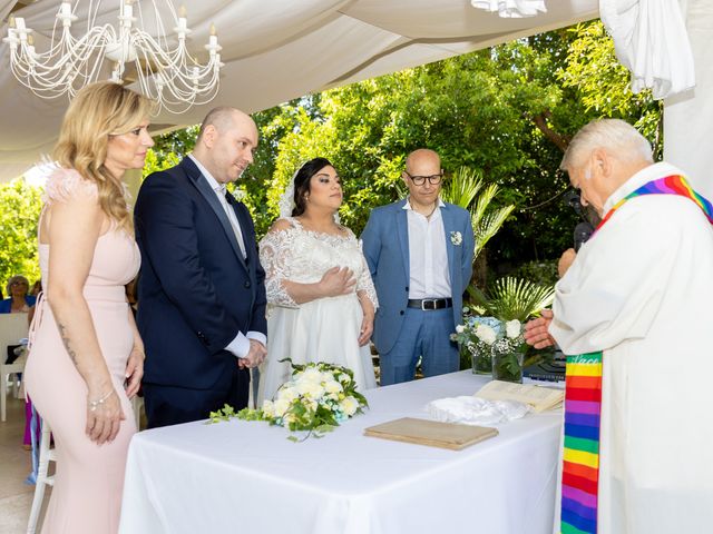 Il matrimonio di Giustina e Massimiliano a San Prisco, Caserta 12