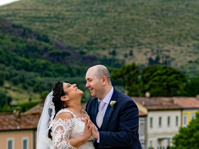 Il matrimonio di Giustina e Massimiliano a San Prisco, Caserta 30