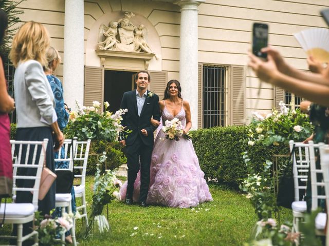 Il matrimonio di Stefano e Nelide a Corbetta, Milano 32