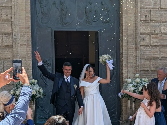 Il matrimonio di ROBERTO e ILARIA a Vasto, Chieti 8