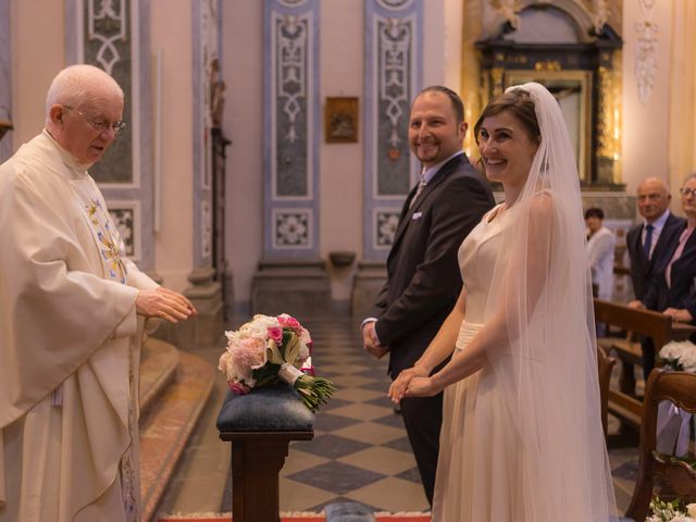 Il matrimonio di Fabrizio e Laura a Besozzo, Varese 33