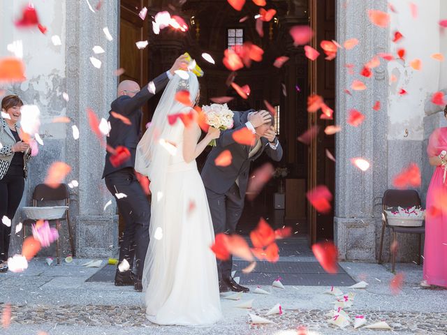 Il matrimonio di Fabrizio e Laura a Besozzo, Varese 52
