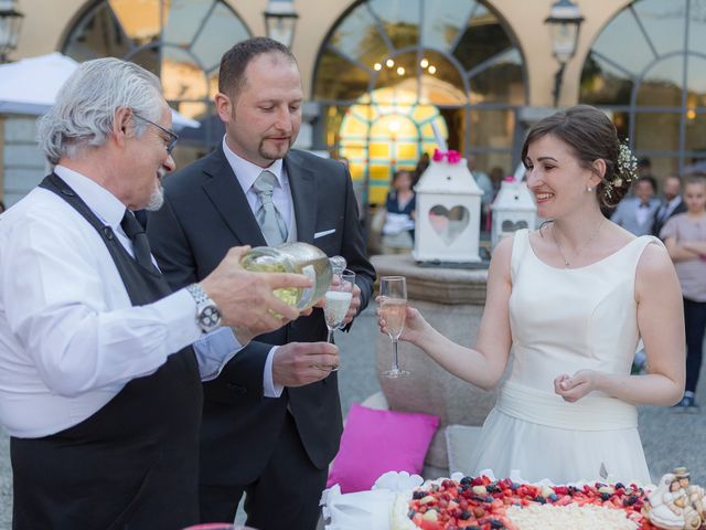 Il matrimonio di Fabrizio e Laura a Besozzo, Varese 74