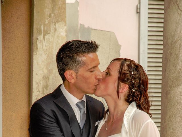 Il matrimonio di Fabio e Moira a Viggiù, Varese 19