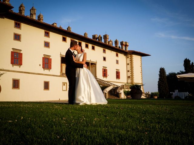 Il matrimonio di Francesco e Mira a Carmignano, Prato 10