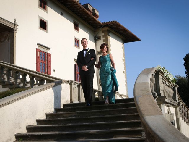 Il matrimonio di Francesco e Mira a Carmignano, Prato 14