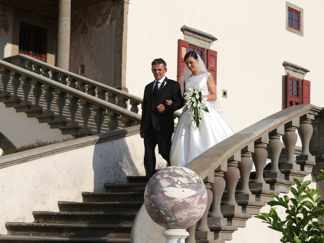 Il matrimonio di Francesco e Mira a Carmignano, Prato 16