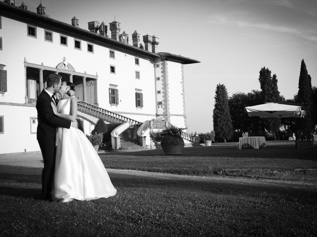 Il matrimonio di Francesco e Mira a Carmignano, Prato 28