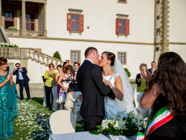 Il matrimonio di Francesco e Mira a Carmignano, Prato 37