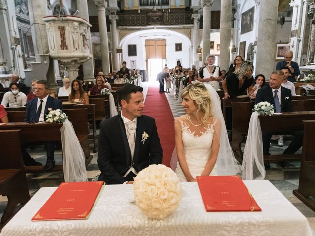 Il matrimonio di Daniele e Letizia a Castelnuovo Magra, La Spezia 25