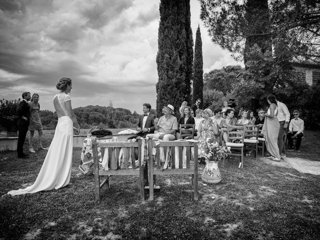 Il matrimonio di Linda e Nina a Castelfiorentino, Firenze 17