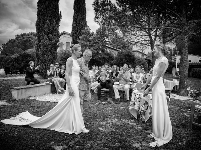 Il matrimonio di Linda e Nina a Castelfiorentino, Firenze 18