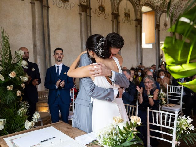 Il matrimonio di Luca e Laura a Calco, Lecco 20