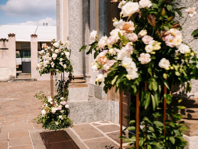 Il matrimonio di Mattia e Federica a Santa Maria Hoè, Lecco 23