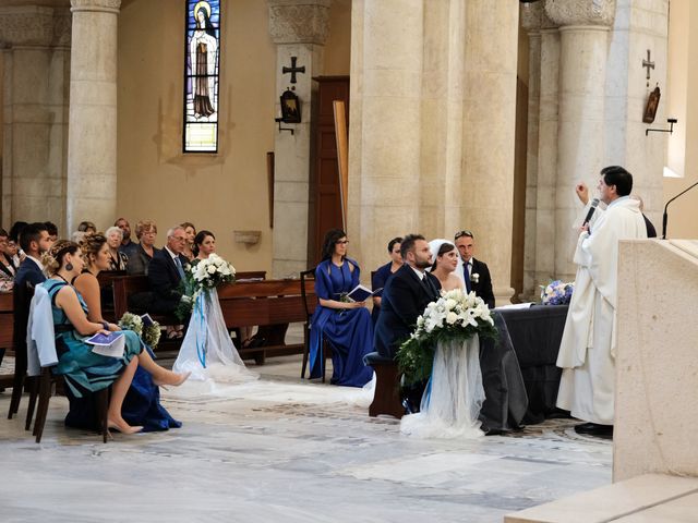 Il matrimonio di Veronica e Alessandro a Anzio, Roma 24