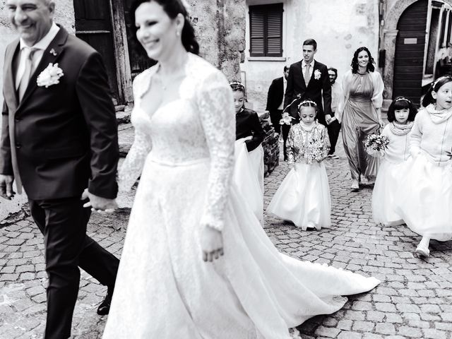 Il matrimonio di Fabio e Gina a Viganella, Verbania 16