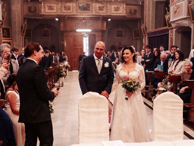 Il matrimonio di Fabio e Gina a Viganella, Verbania 32