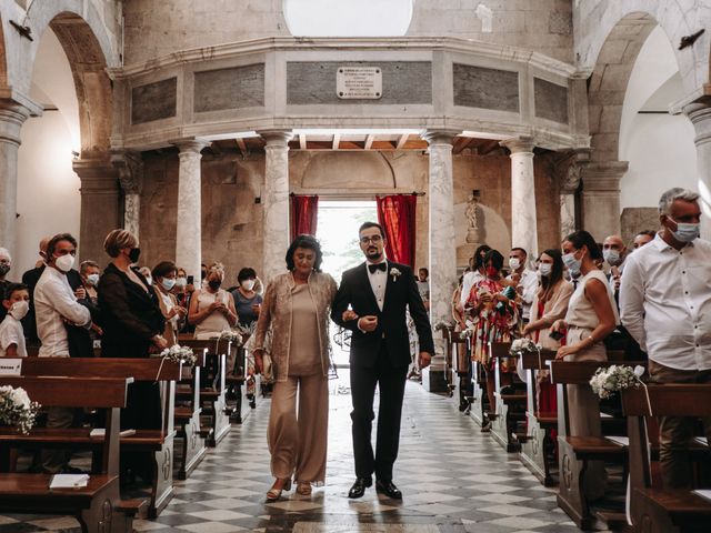 Il matrimonio di Leonardo e Sara a Seravezza, Lucca 29