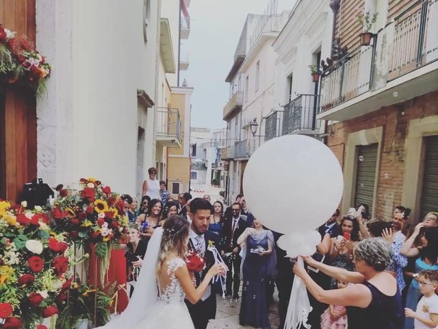 Il matrimonio di Emiliano  e Raffaella a Apricena, Foggia 8
