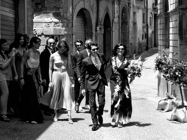 Il matrimonio di Matteo e Laura a Caltagirone, Catania 17