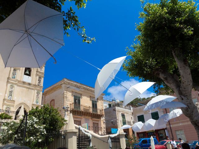 Il matrimonio di Luca e Daniela a Ustica, Palermo 31