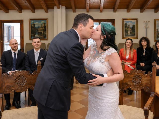 Il matrimonio di Massimiliano e Alessia a Brescia, Brescia 17