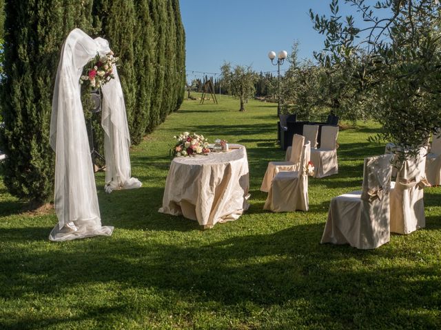 Il matrimonio di Irene e Matteo a Lajatico, Pisa 15