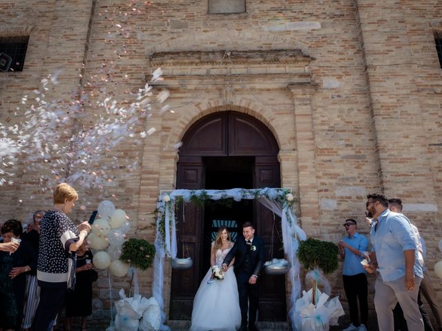 Il matrimonio di Michele e Chiara a Montecosaro, Macerata 16