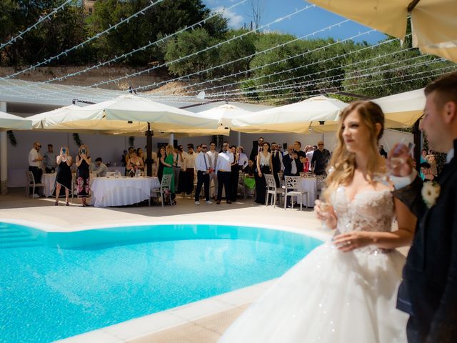 Il matrimonio di Michele e Chiara a Montecosaro, Macerata 25