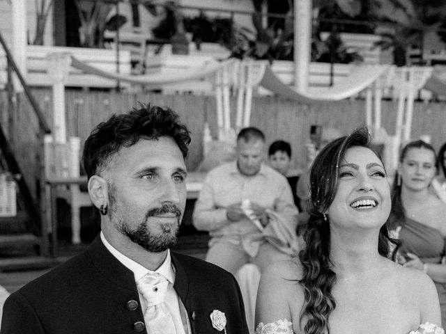 Il matrimonio di Sarah e Marco a Albenga, Savona 3