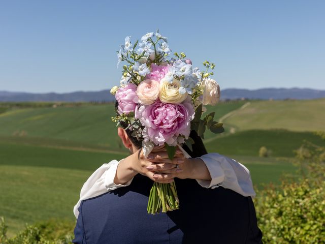 Il matrimonio di Nicholas e Lisa a Monteroni d'Arbia, Siena 24