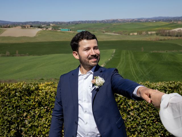 Il matrimonio di Nicholas e Lisa a Monteroni d'Arbia, Siena 32