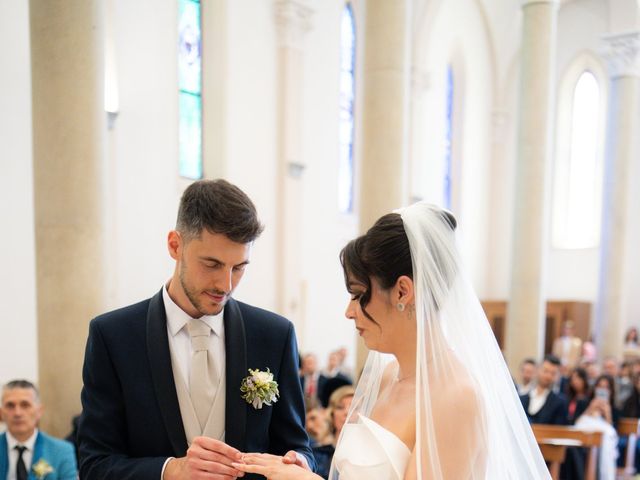Il matrimonio di Gloria e Cristian a Mondavio, Pesaro - Urbino 5