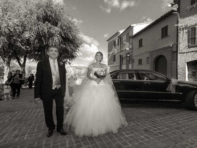 Il matrimonio di Melissa e Graziano a Cerreto d&apos;Esi, Ancona 14