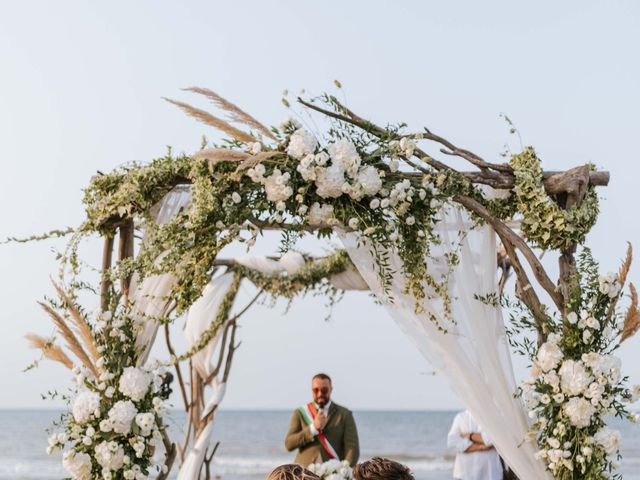 Il matrimonio di Francesca e Claudia a Margherita di Savoia, Bari 54