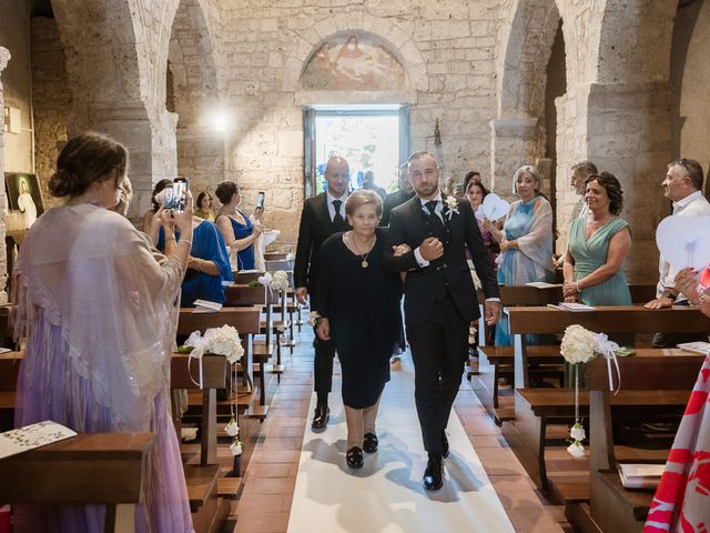 Il matrimonio di Mariapaola e Juri a Campli, Teramo 21