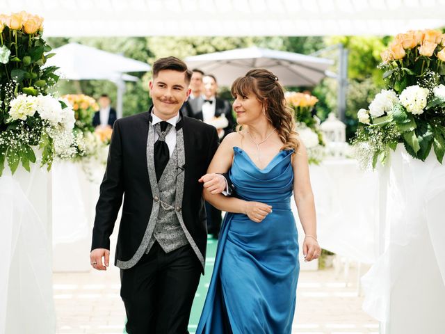 Il matrimonio di Alex e Martina a Foggia, Foggia 23