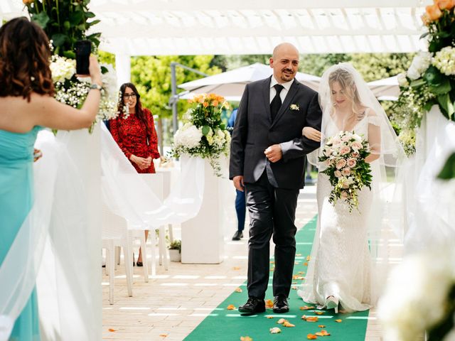 Il matrimonio di Alex e Martina a Foggia, Foggia 25