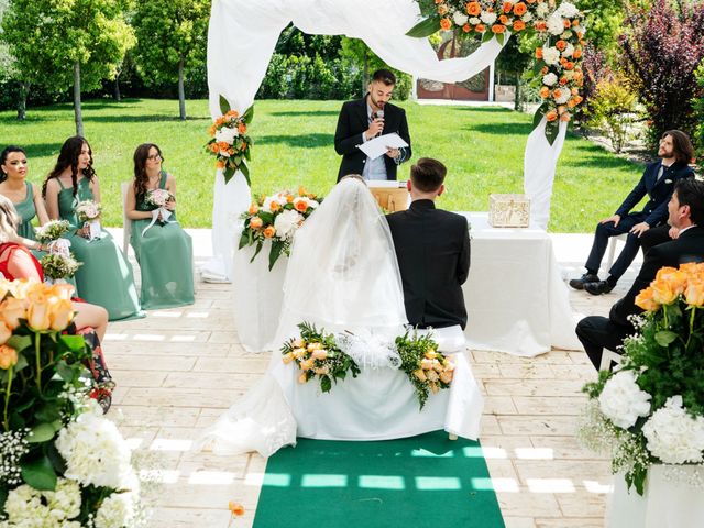 Il matrimonio di Alex e Martina a Foggia, Foggia 29