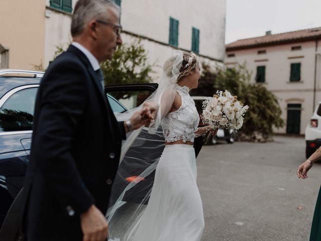 Il matrimonio di Simona e Simone a Pistoia, Pistoia 16