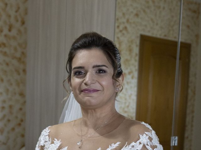 Il matrimonio di Gianmarco e Debora a Loreto Aprutino, Pescara 13