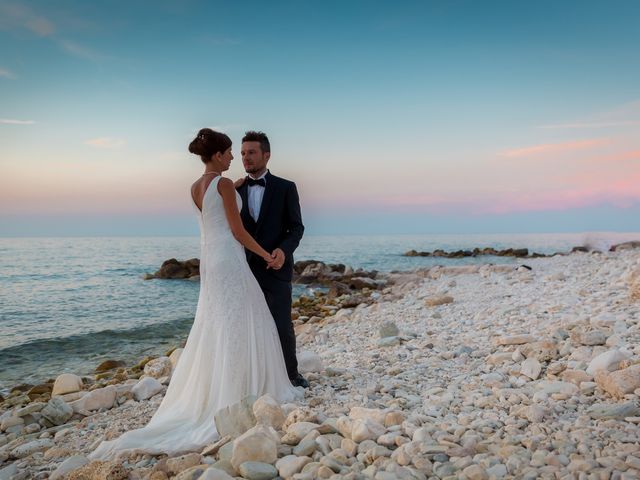 Il matrimonio di Simone e Lucia a Ancona, Ancona 10