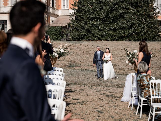 Il matrimonio di Baris e Raffaella a Varano Borghi, Varese 34