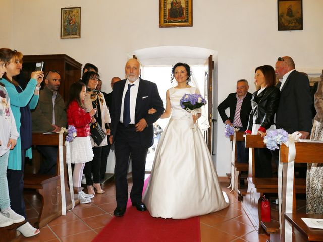 Il matrimonio di Cristian e Elisabetta a Villa Minozzo, Reggio Emilia 14