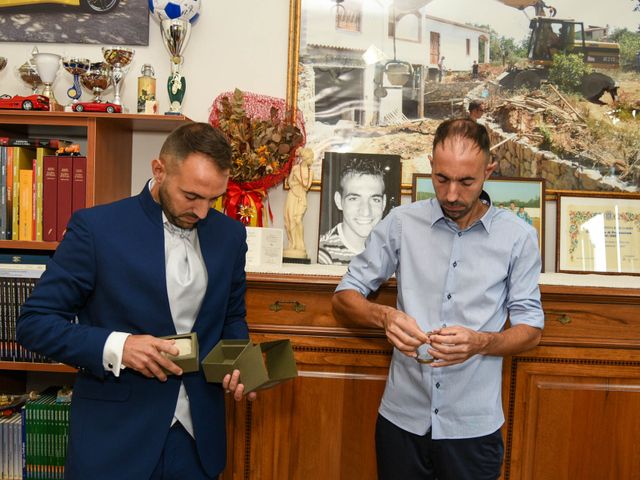 Il matrimonio di Davide e Angela a Fonni, Nuoro 10