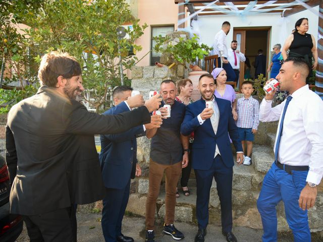 Il matrimonio di Davide e Angela a Fonni, Nuoro 17