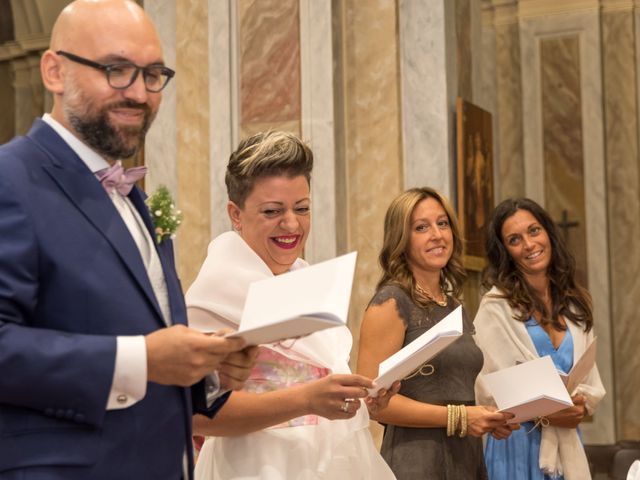 Il matrimonio di Michele e Erika a Veniano, Como 29