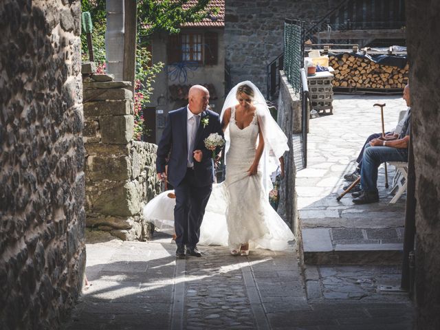 Il matrimonio di Marcello e Cristina a Fivizzano, Massa Carrara 12